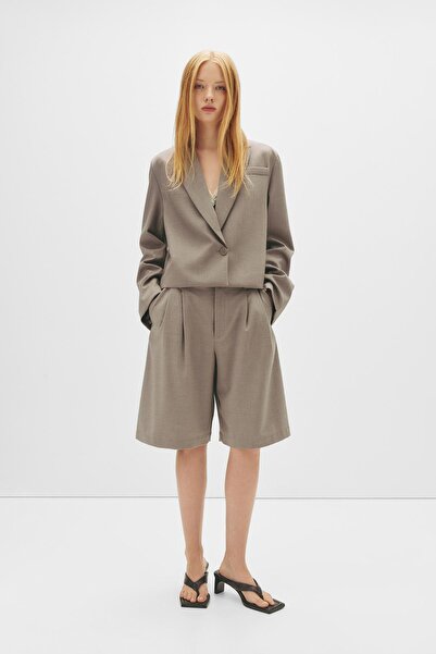 Pull & Bear Pili Detaylı Klasik Bermuda