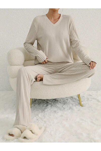 LOUİSA Γυναικείο μπλουζάκι με λαιμόκοψη σε σχήμα V από πλεκτό ύφασμα σε μπεζ ...