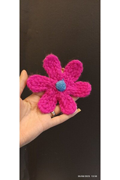 Gönülden Tasarım TRICOȚĂȚĂȚĂ FLOREȚĂ CROȘETĂ APLICATĂ 12X12 CM Fuchsia