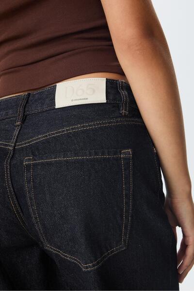 Stradivarius D65 Kıvrımlı düz paça kot pantolon