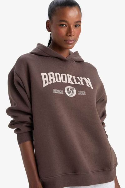 DeFacto NBA Brooklyn Nets Sporcu Kahverengi Kadın Sweatshirt E9763AX/BN335