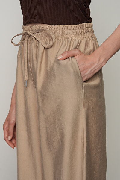 Orfeo Negro Women's Solid Color Elastic Waist Wide Leg Pants