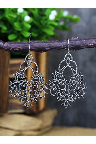 Jewelyf Dantel Desenli Sallanan Gri Metal Küpe
