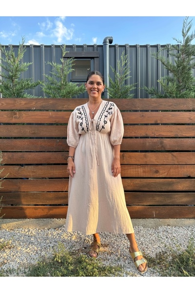 Elif Özbey Butik Кафеникава бродерана муселинова рокля