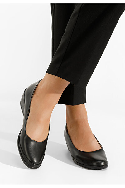 B T Shoes Minas B black platform shoes
