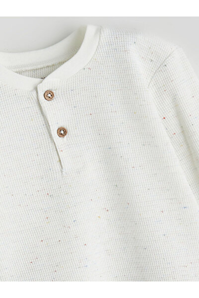 LC Waikiki Crew Neck Baby Boy T-Shirt and Shorts Set of 2