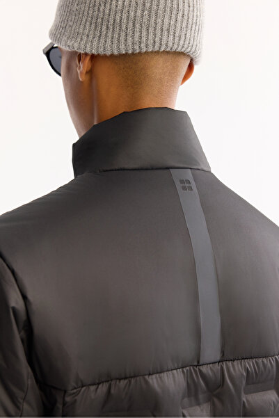 Avva Erkek Siyah Kapüşonlu Su İtici Rüzgar Geçirmez Şişme Regular Fit Mont B006082