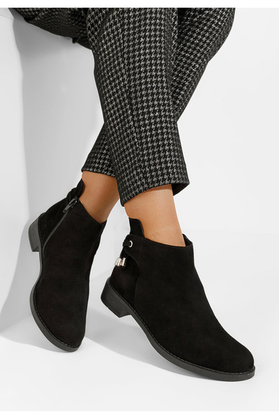 B T Shoes Černé kožené kotníkové boty Dezara V3