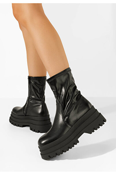 B T Shoes Černé kotníkové kozačky na platformě Anndrea V2