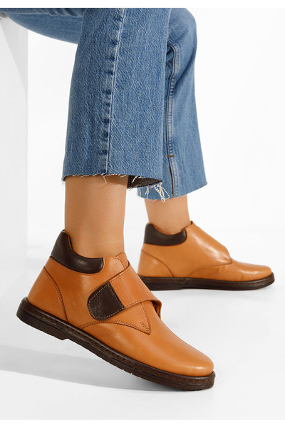 B T Shoes Γυναικεία δερμάτινα μποτάκια καφε Neriasa