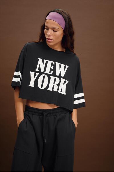 Stradivarius New York cropped T-shirt