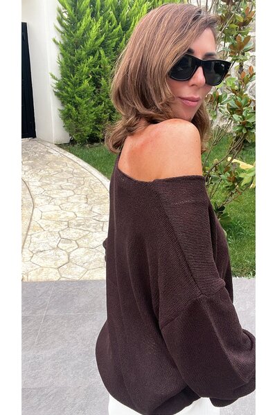 ABBRA Oval Collar Soft Textured Knitwear Sweater