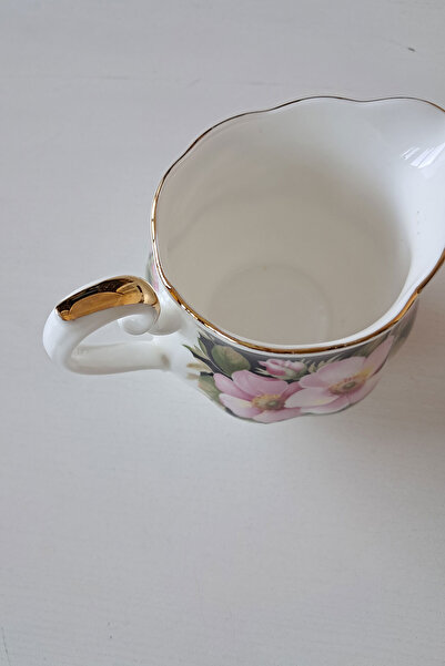 Royal Albert Alberta Rose Provincial Flowers Milk Jug or Sauce Bowl 150 ml
