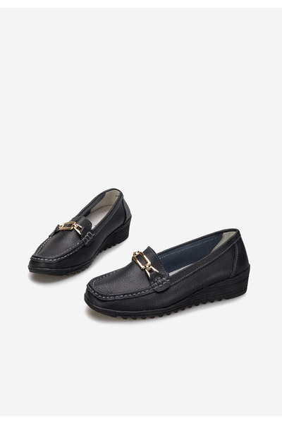 B T Shoes Černé mokasíny na klínku Fahima