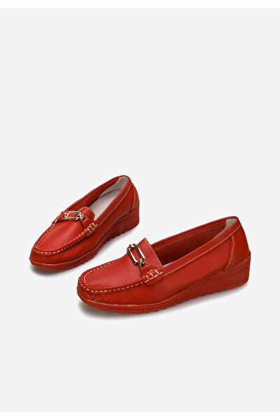 B T Shoes Červené dámské kožené mokasíny Fahima