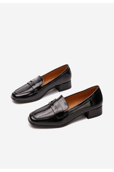 B T Shoes Čierne dámske mokasíny na opätku Kirada