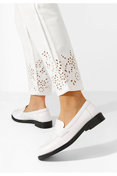 B T Shoes Bílé loafers mokasíny Zalaya