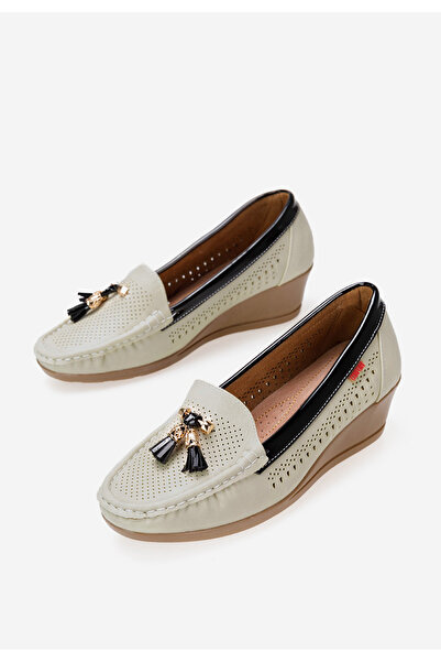 B T Shoes Evomela beige platform loafers