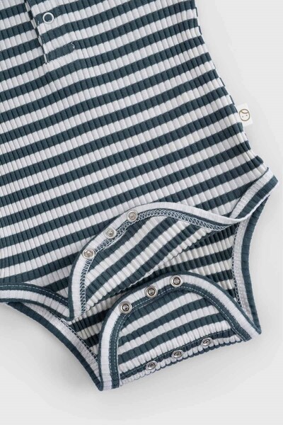 Little Gusto Modal Baby Body Long Sleeve Green Bodysuit with Adjustable Snaps