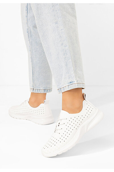 B T Shoes Bílé dámské tenisky Clarence