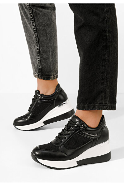 B T Shoes Černé dámské tenisky na klínku Breves