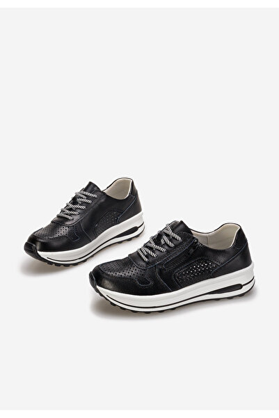 B T Shoes Černé kožené dámské sneakersy Cidra