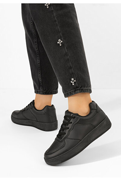 B T Shoes Černé dámské tenisky Serila