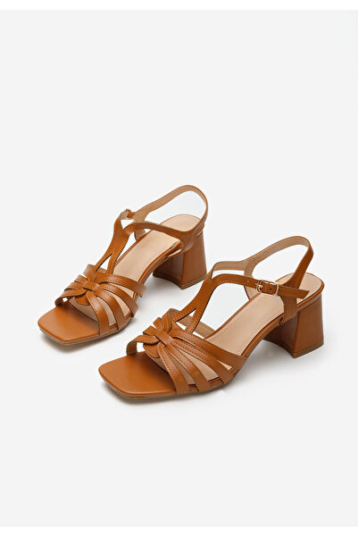 B T Shoes Camelové sandály na podpatku Zoyra