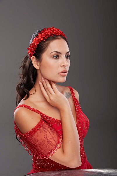 Magic Tiara Çiçek ve Kristal Detaylı Gelin Aksesuarı – Işıltılı ve Zarif El Y...