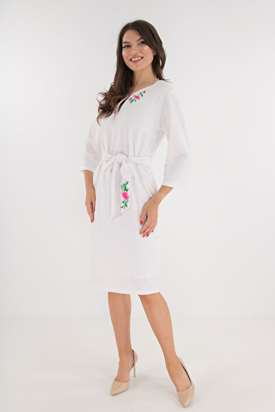 Vanessa Line RO Λευκό φόρεμα με κέντημα και κορδόνι στη μέση