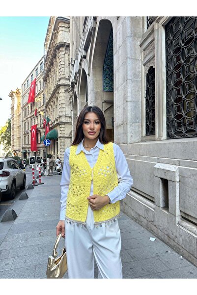 Hatun Atila Seashell and Sequin Stripe Detailed Sweater Vest 5242 - Yellow