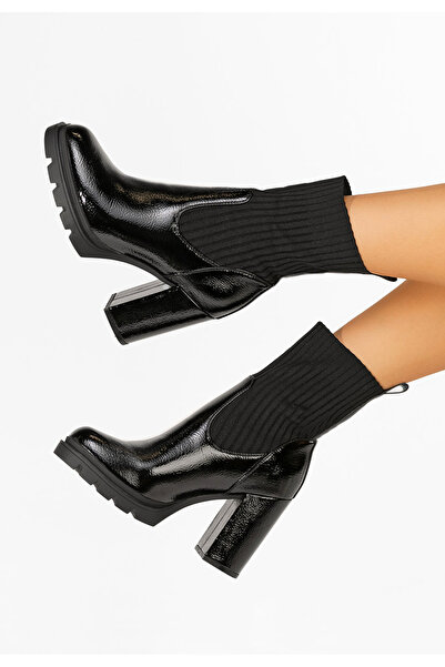 B T Shoes Černé kotníkové boty na podpatku Lorianna