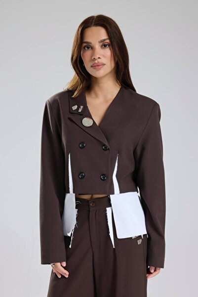 tw3 Kadın Broş Detaylı Kruvaze Pis Dikim Tasarım Blazer Ceket
