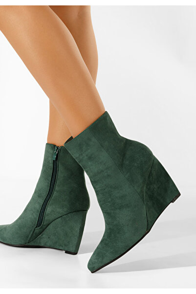 B T Shoes Zelené kotníkové boty na klínku Simera