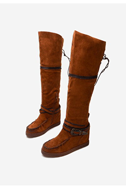 B T Shoes Camelové kozačky na klínku Caizia V2