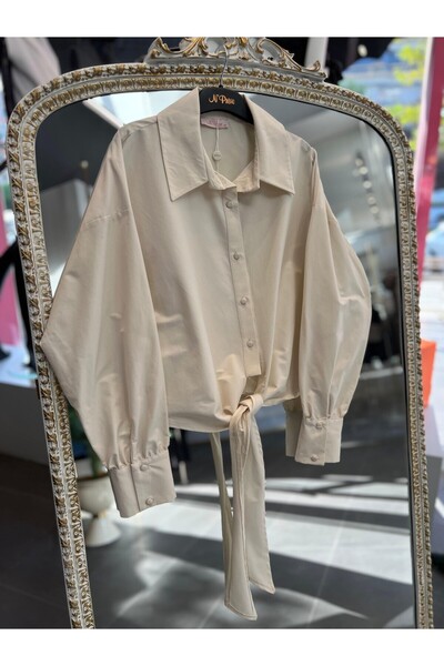 SERAP ESER EXCLUSIVE N'PRİVE- ÖNDEN BAĞLAMLI EKRU GÖMLEK