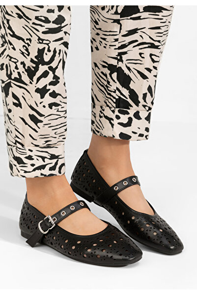 B T Shoes Černé dámské baleríny Arminda