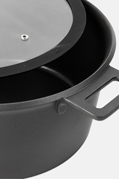 BEBEHOME Cast Aluminum Casserole, Black