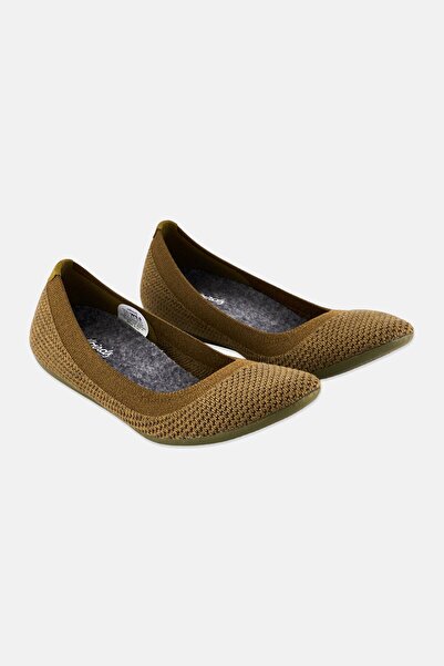 Allbirds حذاء نسائي واسع سهل الارتداء، لون زيتوني