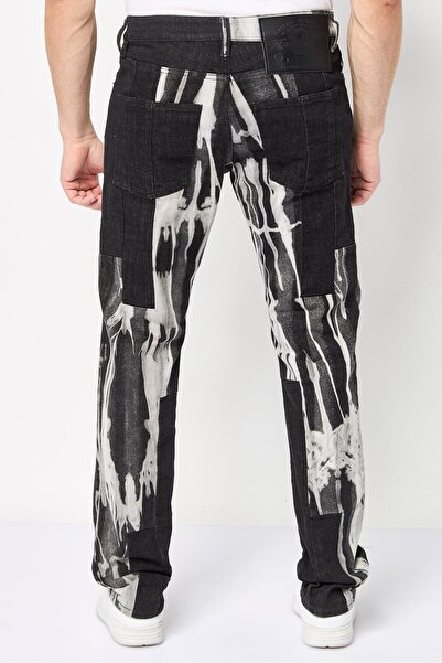 Diesel Men D-Kras Slim Fit Graphic Stretchable Jeans, Black