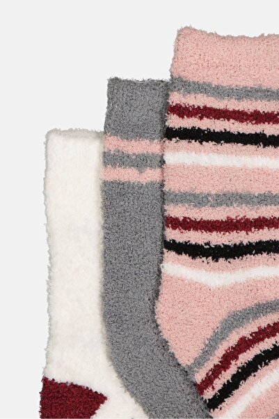 Steve Madden Women 3 Pair Textured Crew Socks, Multicolor