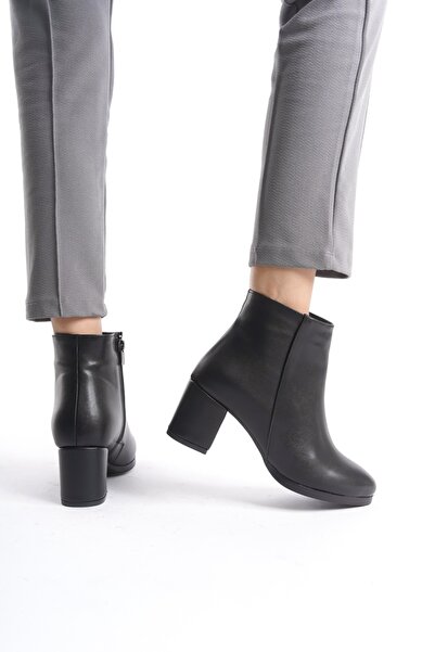 beelleshoe Kadın CAMİLLE Siyah Cilt Düz Topuklu Kısa Bot