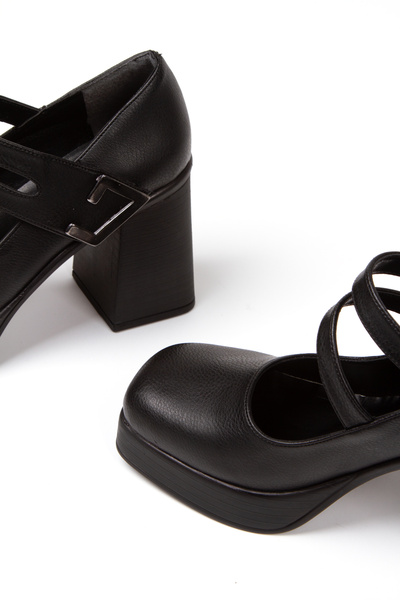 KARABAGSHOES Kadın Siyah Balerin Tarz Platform Topuklu Küt Burunlu Ayakkabı