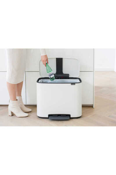 Brabantia سلة مهملات بو بدواسة، 36 لتر - أبيض