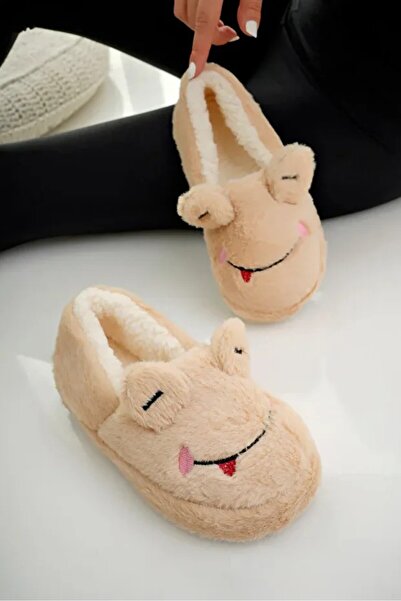 Jackers Women's Winter Slippers with Feathered Frog Figure Home Boots