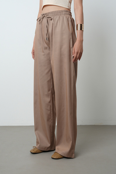 Orfeo Negro Women's Wide Leg Elastic Waist Solid Color Trousers