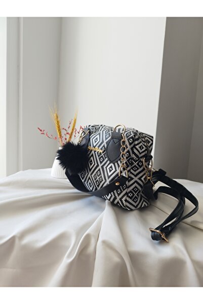 VivazzaLuxe حقيبة كتف نسائية صغيرة من الجلد بتصميم منفوش وتفاصيل جذابة