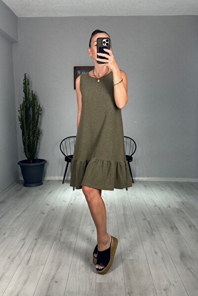 lady special Rochie fără mâneci cu volane la fustă