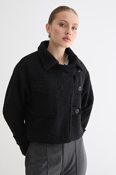 LEVURE Ön Düğmeli Cep Detaylı Kısa Mont SİYAH