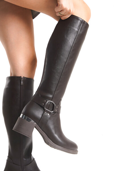 MALENTA Kadın Halka Tokalı Metal Detaylı Kalın Topuk Çizme – Yan Fermuarlı Termo Taban Şık Çizme